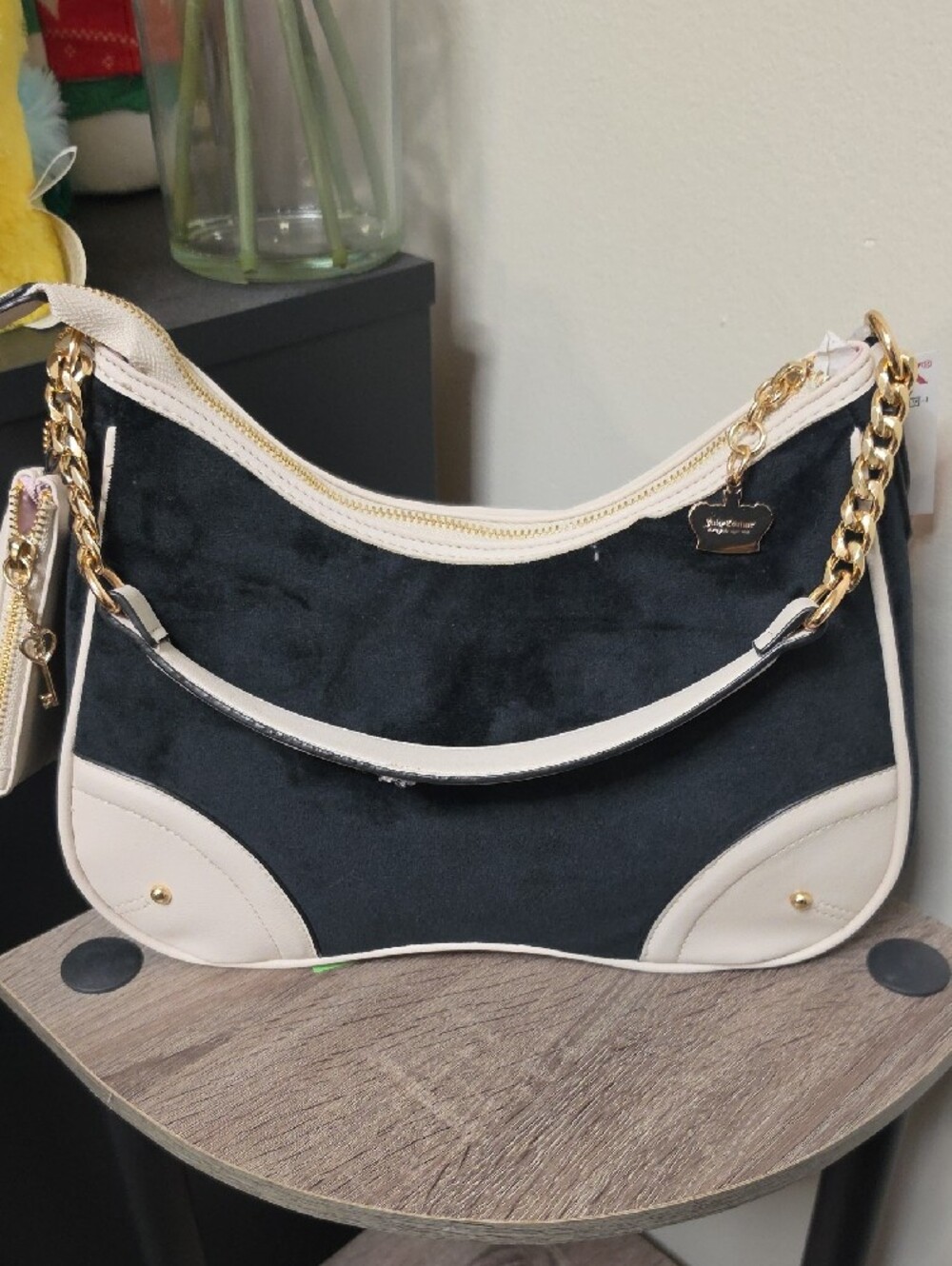 BNWT-Juicy Couture Dreamy Velour Shoulder Bag - Picture 3 of 6